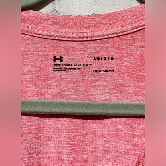 Under Armour Tech Short Sleeve Heat Gear Loose V-Nevk TShirt Size Large (L) - Picture 3 of 5